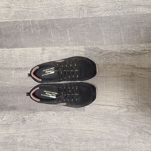 Woman sketchers size 6.5